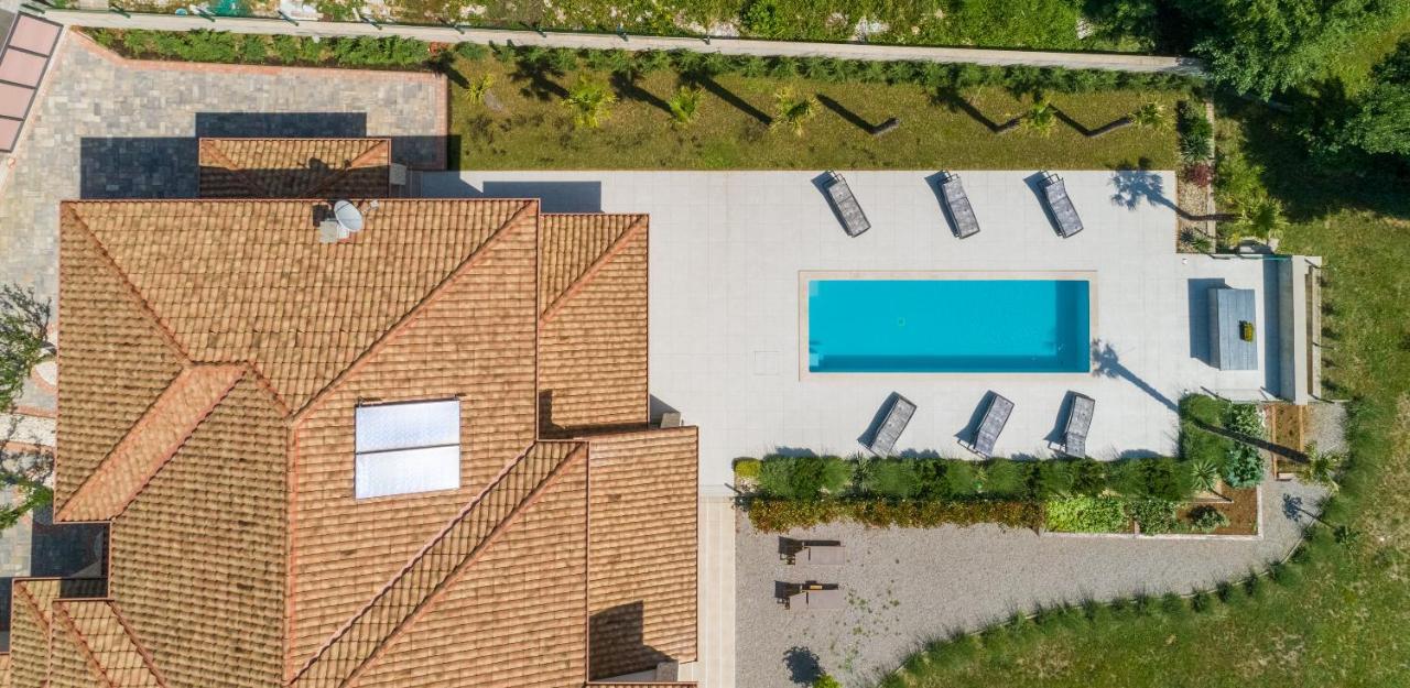 Villa Palma With Heated Private Pool Podhum Zewnętrze zdjęcie