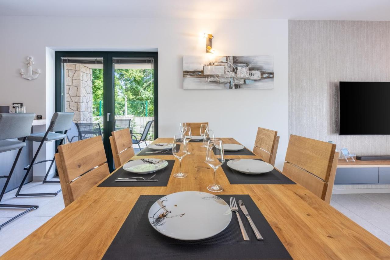 Villa Palma With Heated Private Pool Podhum Zewnętrze zdjęcie